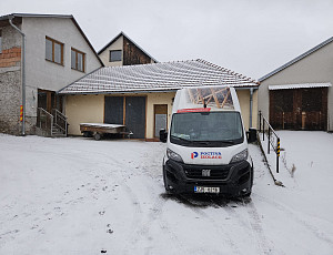 Zateplení stropu rodinného domu pomocí foukané izolace